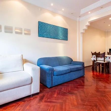 Bright And Flat In Kadikoy With Balcony Апартаменты Стамбул