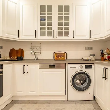 Bright And Flat In Kadikoy With Balcony *
